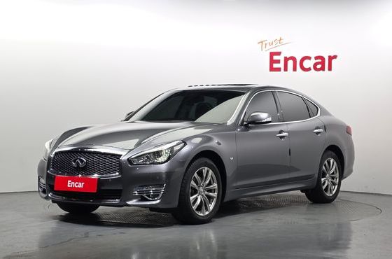 Infiniti Q70 3.7 AWD — пробег 104 800 км — фото 1 из 5