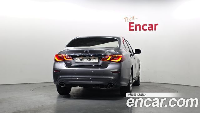 Infiniti Q70 3.7 AWD — пробег 104 800 км — фото 4 из 5