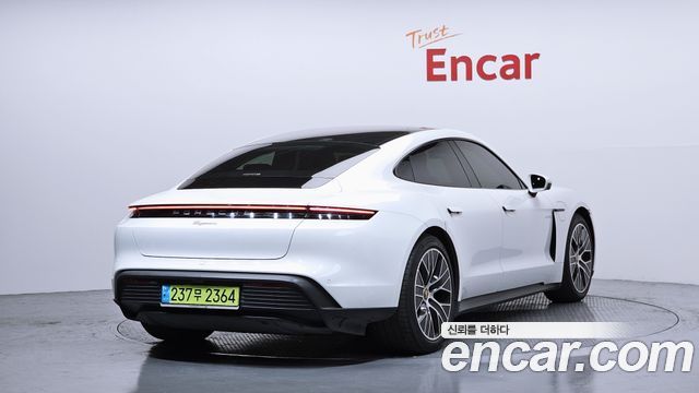 Porsche Taycan Base — пробег 57 502 км — фото 2 из 5