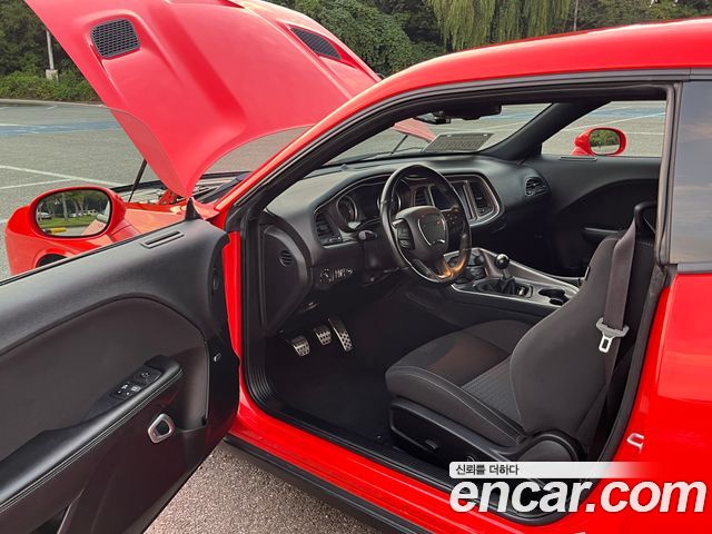 Dodge Challenger 6.4 — пробег 66 100 км — фото 5 из 5