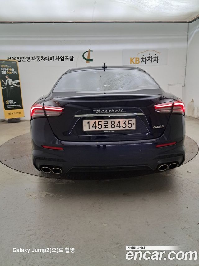 Maserati Ghibli 2.0 Gransport 3rd — пробег 20 100 км — фото 4 из 5