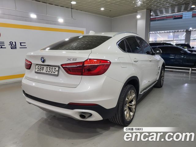 BMW X6 xDrive 30d — пробег 215 467 км — фото 4 из 5