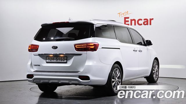 Kia Carnival из Кореи Encar