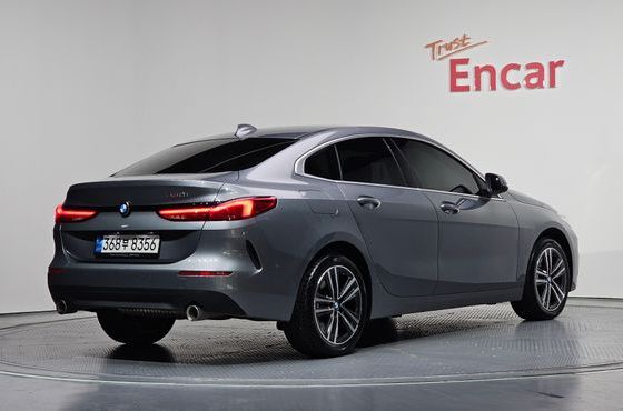 BMW 2-Series 220i Advantage — пробег 32 264 км — фото 2 из 5