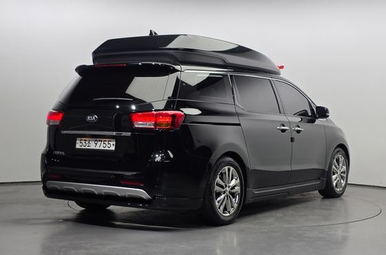 Kia Carnival 9-seater Hi-Limousine Noblesse — пробег 89 695 км — фото 2 из 5