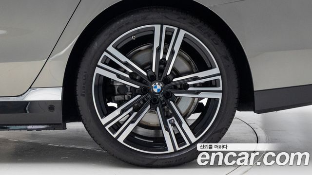 BMW 7-Series 750e xDrive M Sport — пробег 11 200 км — фото 5 из 5