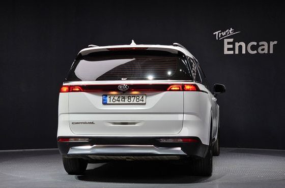 Kia Carnival 9-Seater Noblesse — пробег 113 350 км — фото 4 из 5