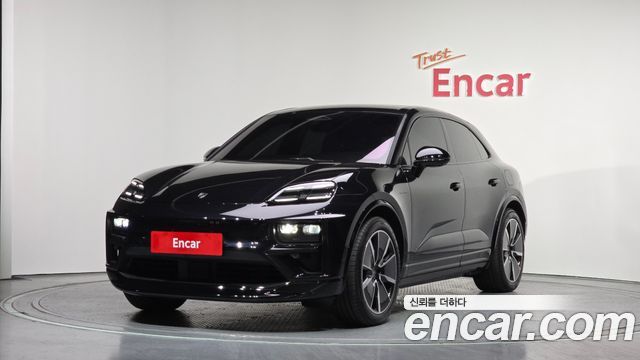 Porsche Macan Turbo — пробег 17 912 км — фото 1 из 5