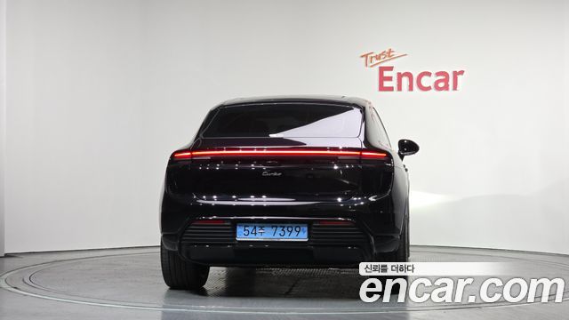 Porsche Macan Turbo — пробег 17 912 км — фото 4 из 5