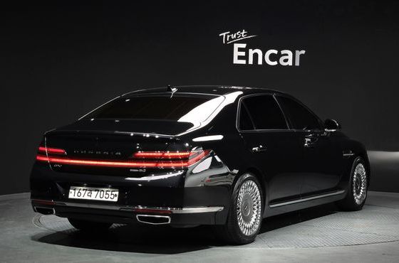 Genesis G90 5.0 AWD Prestige — пробег 127 504 км — фото 2 из 5