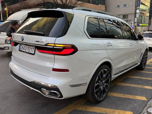 BMW X7 xDrive 40i M Sport 6STR — пробег 1 380 км — фото 3 из 5