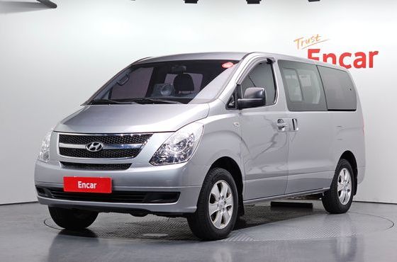 Hyundai Starex 4WD 12-Seater Wagon CVX Deluxe — пробег 77 257 км — фото 1 из 5