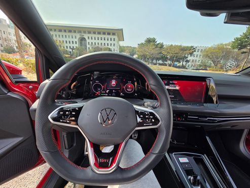 Volkswagen Golf 2.0 GTI — пробег 16 000 км — фото 5 из 5