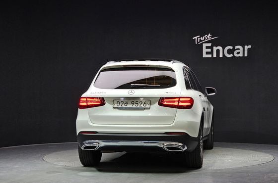 Mercedes-Benz GLC-Class GLC220 d 4MATIC Premium — пробег 65 969 км — фото 4 из 5