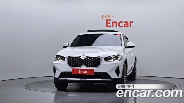 BMW X4 xDrive20i xLine — пробег 4 671 км — фото 3 из 5