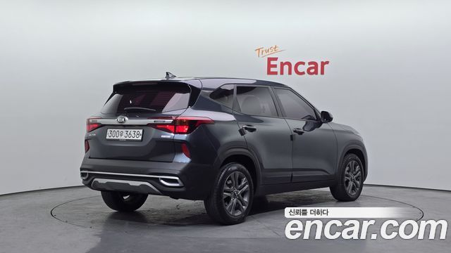 Kia Seltos из Кореи Encar