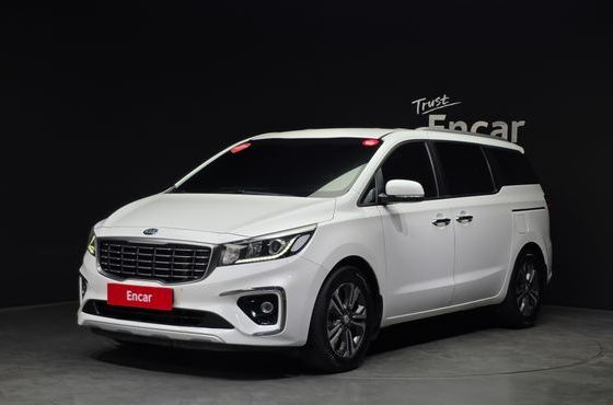 Kia Carnival 9-Seater Luxury — пробег 136 263 км — фото 1 из 5
