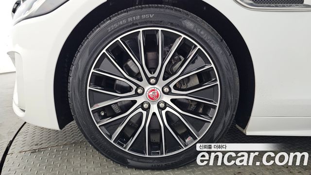 Jaguar XE из Кореи Encar