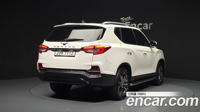 Ssangyong Rexton из Кореи Encar