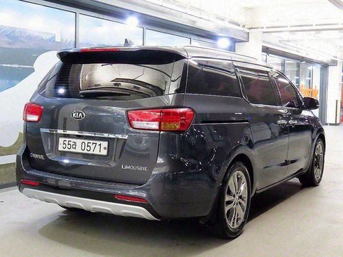 Kia Carnival Gasoline 7-seater Limousine President — пробег 106 706 км — фото 4 из 5