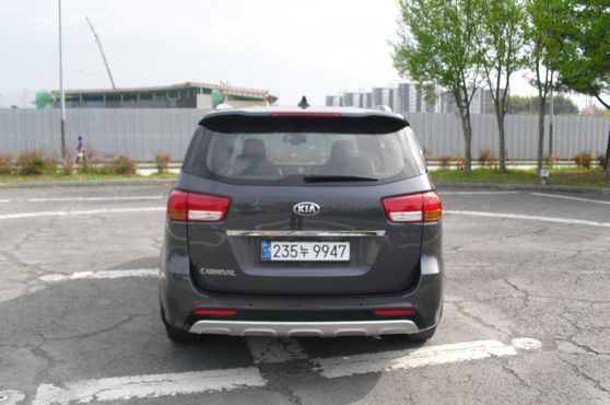 Kia Carnival 9-seater Prestige — пробег 187 965 км — фото 4 из 5