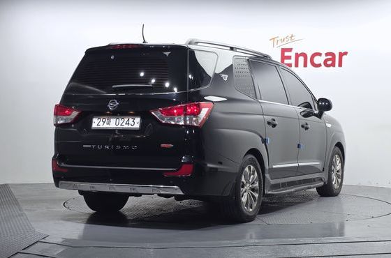 Ssangyong KORANDO 4WD Outdoor Edition 9-seater — пробег 56 006 км — фото 2 из 5