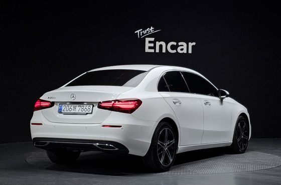 Mercedes-Benz A-Class A220 Sedan — пробег 31 125 км — фото 2 из 5