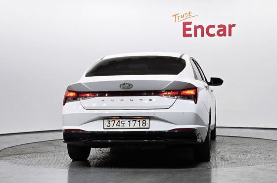Hyundai AVANTE Smart — пробег 94 556 км — фото 4 из 5