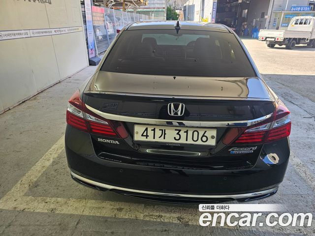 Honda Accord 2.0 Hybrid 9th — пробег 127 875 км — фото 4 из 5
