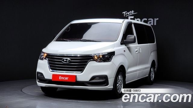 Hyundai Starex Van 3-Seater Smart — пробег 260 532 км — фото 1 из 5