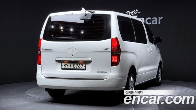 Hyundai Starex Van 3-Seater Smart — пробег 260 532 км — фото 2 из 5