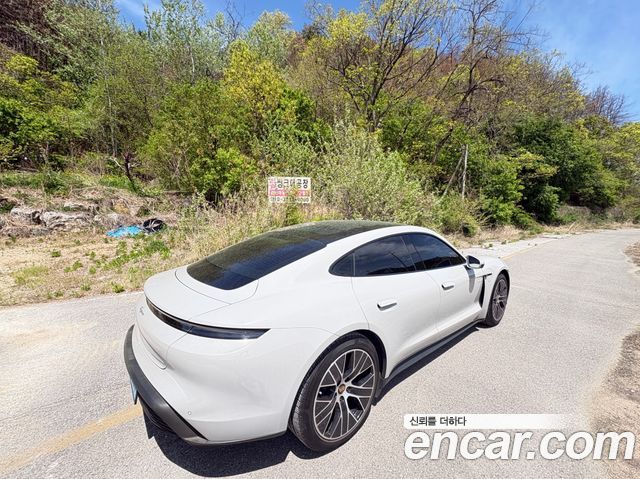 Porsche Taycan Base — пробег 45 300 км — фото 5 из 5