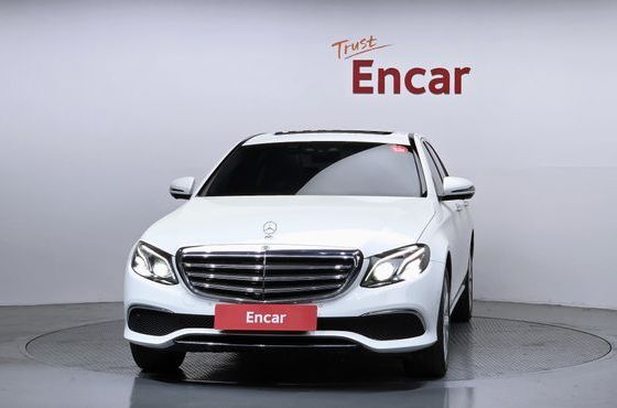 Mercedes-Benz E-Class E300 4MATIC Exclusive — пробег 99 566 км — фото 2 из 5