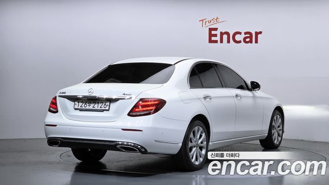 Mercedes-Benz E-Class из Кореи Encar