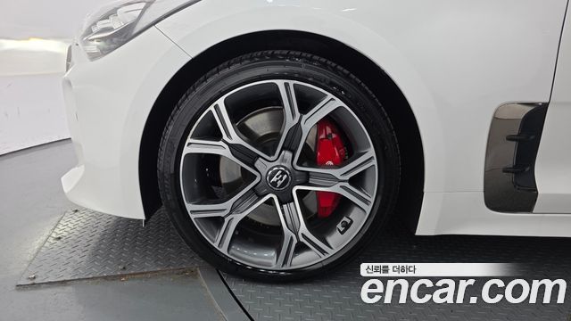 Kia Stinger из Кореи Encar