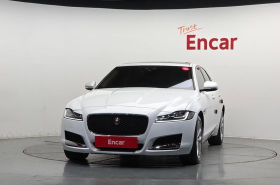 Jaguar XF 20d Portfolio — пробег 46 355 км — фото 3 из 5
