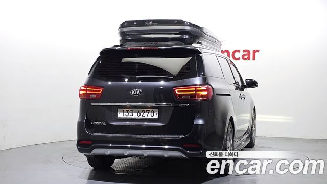 Kia Carnival из Кореи Encar