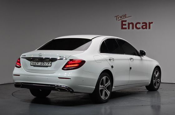 Mercedes-Benz E-Class E300 4MATIC AV Intelligent Drive — пробег 63 947 км — фото 2 из 5