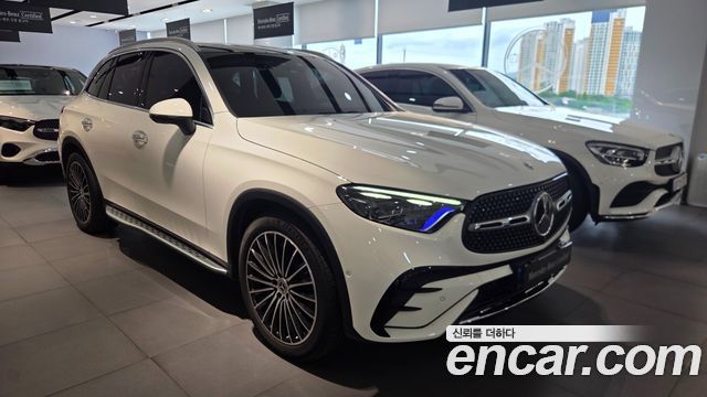 Mercedes-Benz GLC-Class GLC300 4MATIC AMG Line — пробег 9 650 км — фото 3 из 5
