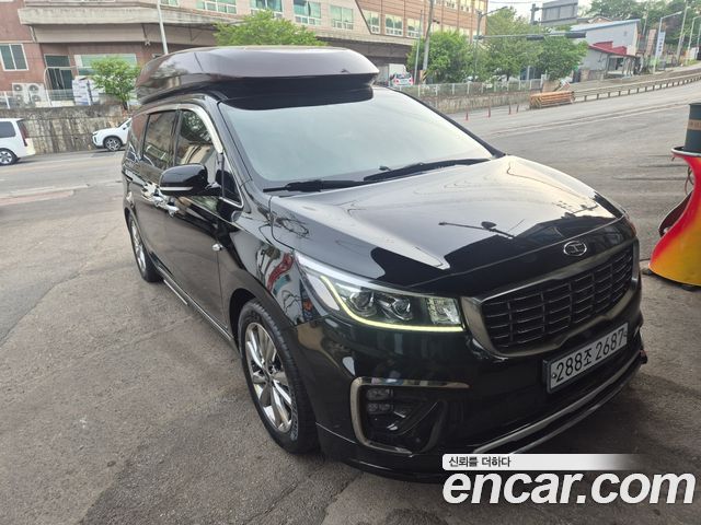 Kia Carnival Gasoline 7-Seater Hi-Limousine (Special) — пробег 100 000 км — фото 1 из 5