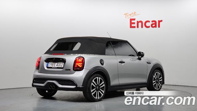 Mini Cooper Convertible Classic Third Generation — пробег 61 990 км — фото 2 из 5