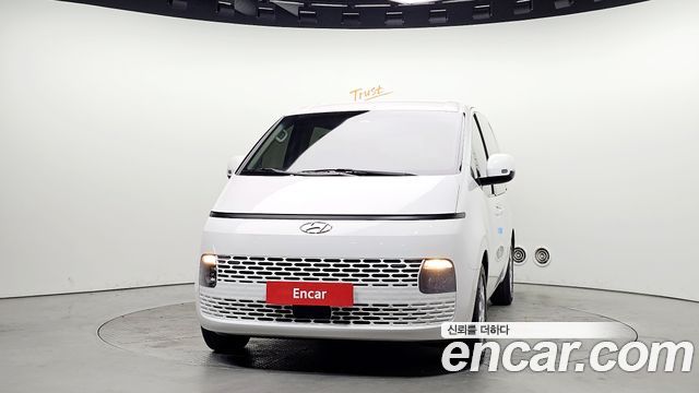 Hyundai Staria Tourer 11-Seater Modern — пробег 92 949 км — фото 3 из 5
