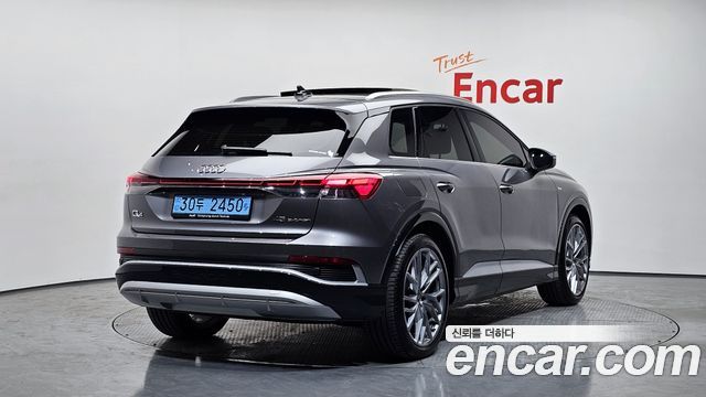Audi Q4 e-tron 45 Premium — пробег 9 469 км — фото 2 из 5