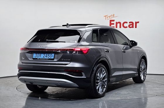 Audi Q4 e-tron 45 Premium — пробег 9 469 км — фото 2 из 5