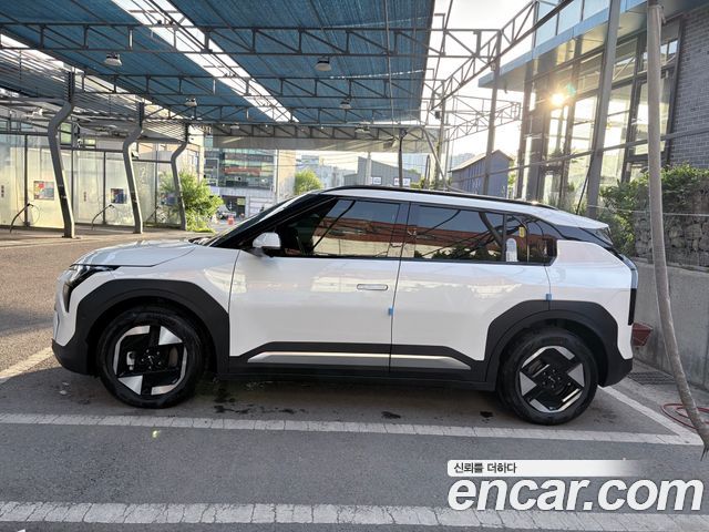 Kia EV3 Long Range 2WD Earth — пробег 150 км — фото 5 из 5