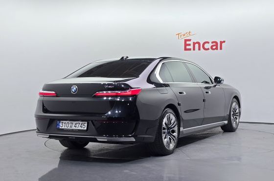 BMW 7-Series 740i sDrive Design Pure Excellence — пробег 75 788 км — фото 2 из 5