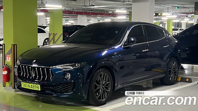 Maserati Levante из Кореи Encar