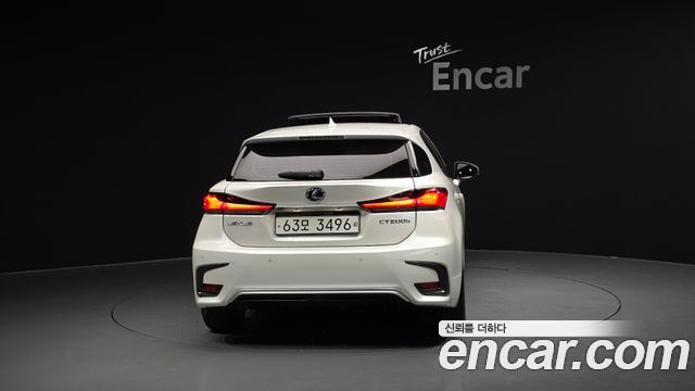 Lexus CT200h из Кореи Encar
