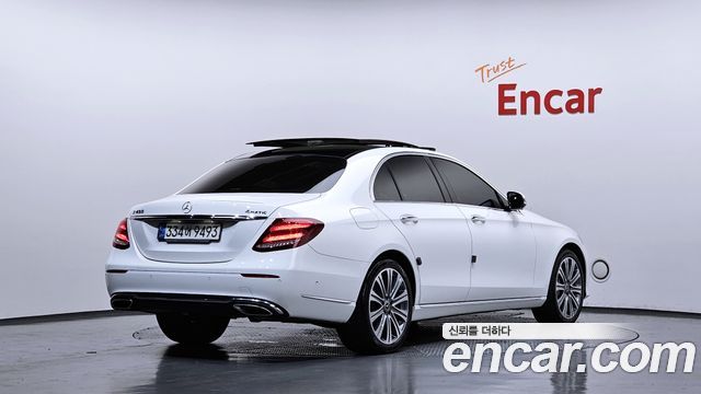 Mercedes-Benz E-Class из Кореи Encar