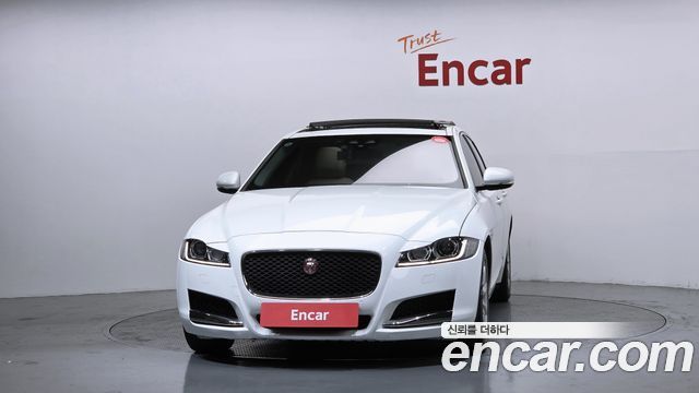 Jaguar XF 20d Prestige AWD — пробег 66 345 км — фото 3 из 5